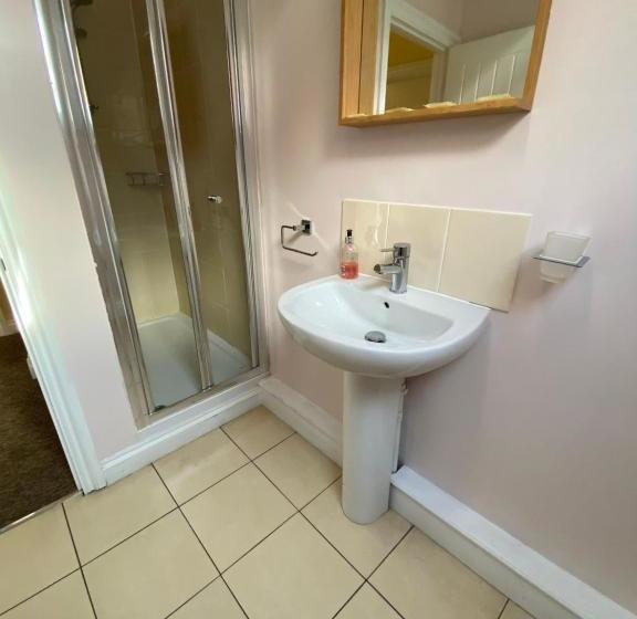 민박 The Ashville Mews