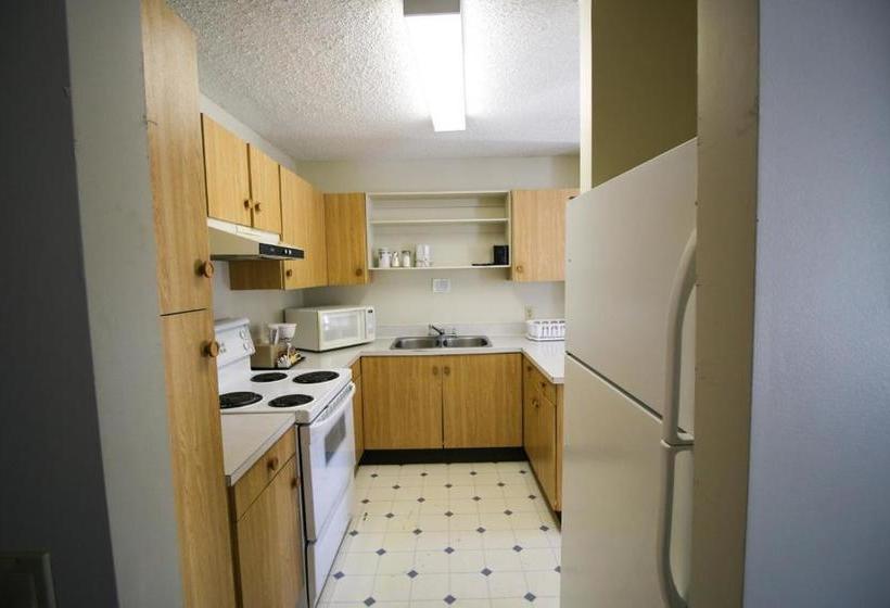 מוטל Bighorn Inn & Suites