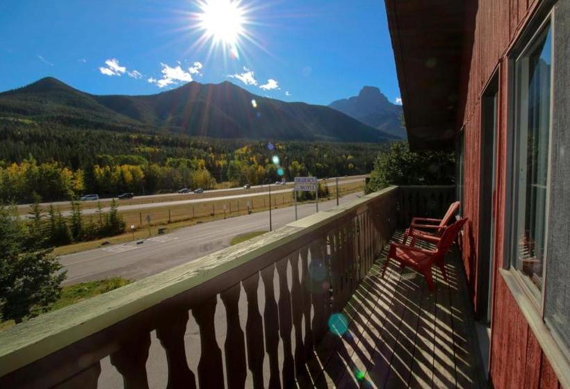 מוטל Bighorn Inn & Suites