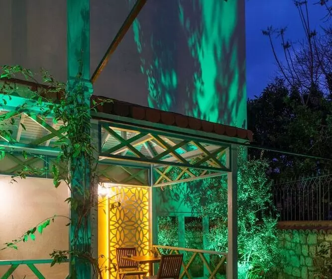 Delight Deluxe Aparts