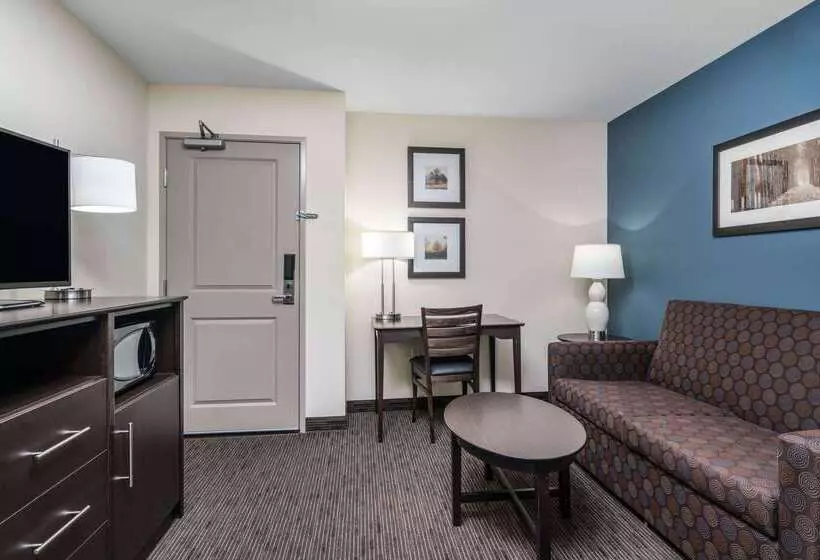 ホテル Americinn By Wyndham Winona