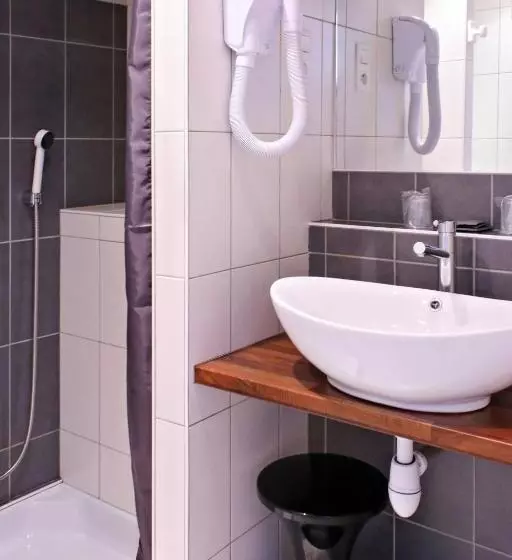 ホテル Hôtel Les Embruns Sables D'olonne