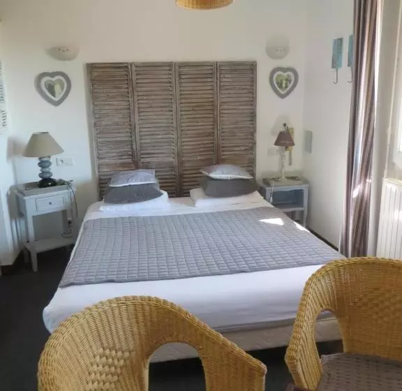 ホテル Hôtel Les Embruns Sables D'olonne