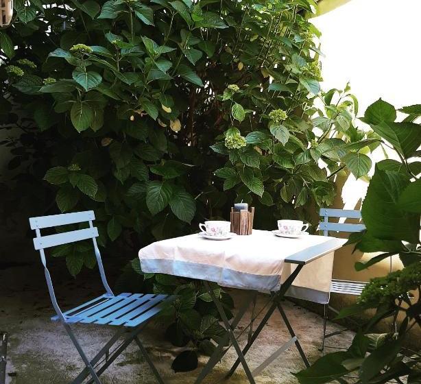 L'adele Bed & Breakfast