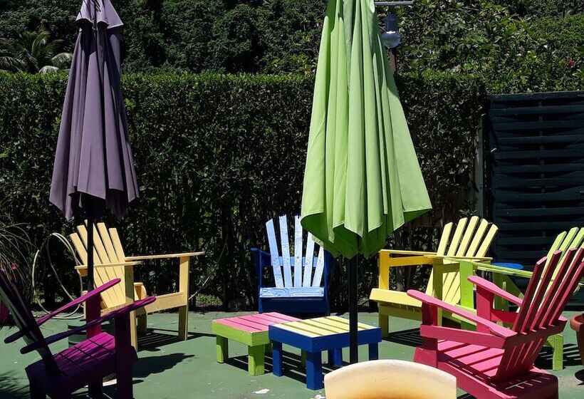 پانسیون Teavapiti Lodge