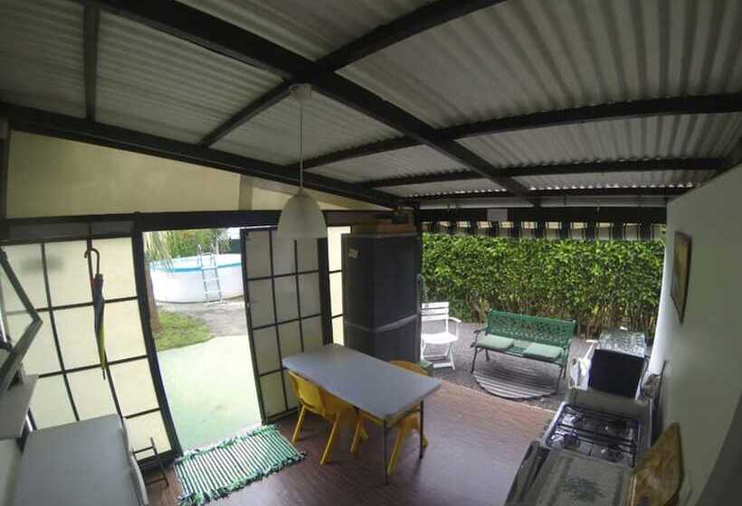 پانسیون Teavapiti Lodge