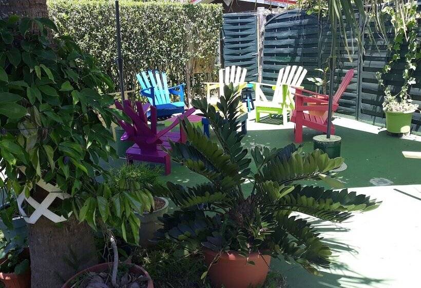 پانسیون Teavapiti Lodge