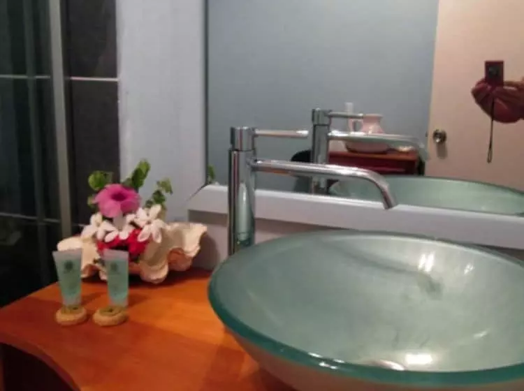 پانسیون Teavapiti Lodge