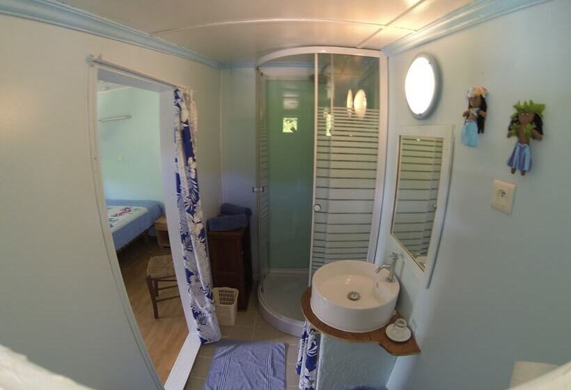 پانسیون Teavapiti Lodge