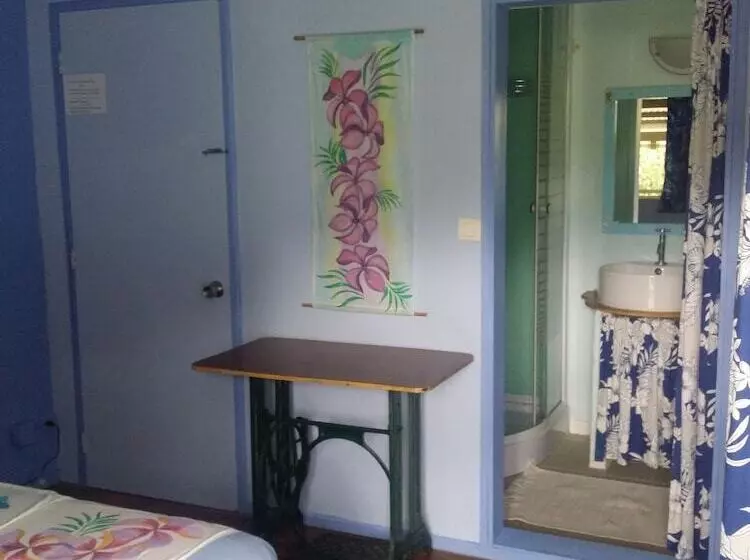 پانسیون Teavapiti Lodge