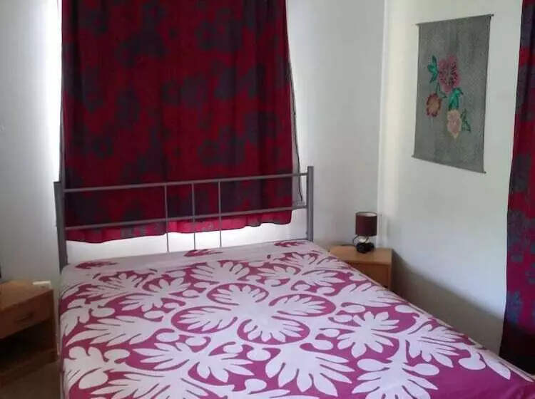 پانسیون Teavapiti Lodge