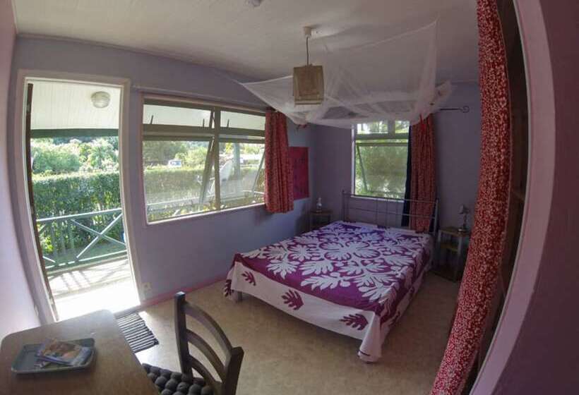 پانسیون Teavapiti Lodge