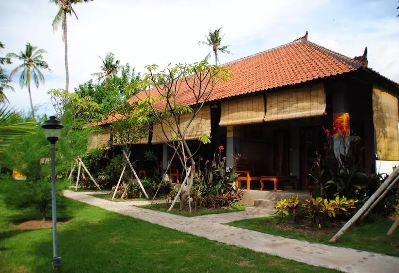 Majatalo Tiara Homestay Pemuteran Bali