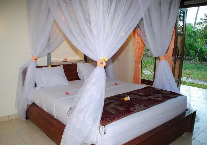 Majatalo Tiara Homestay Pemuteran Bali