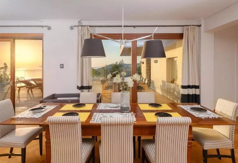 Luxury Villa Dima
