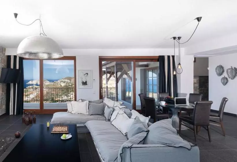 Luxury Villa Dima