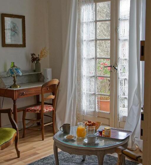 Bed and Breakfast Maison Rives   Village Du Livre De Montolieu