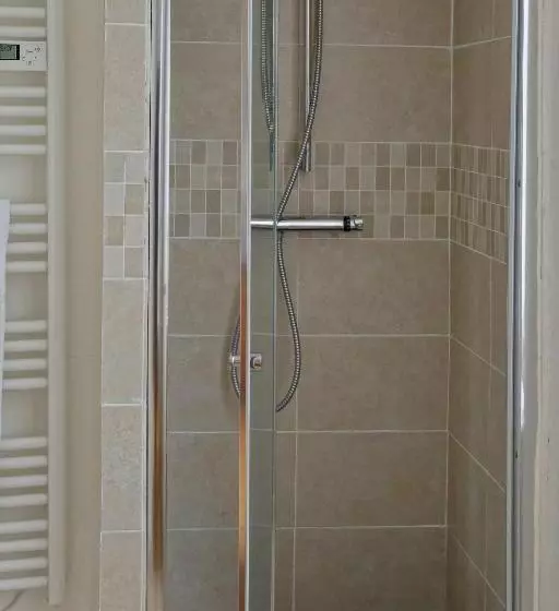 ベッドアンドブレックファースト Maison Rives   Village Du Livre De Montolieu