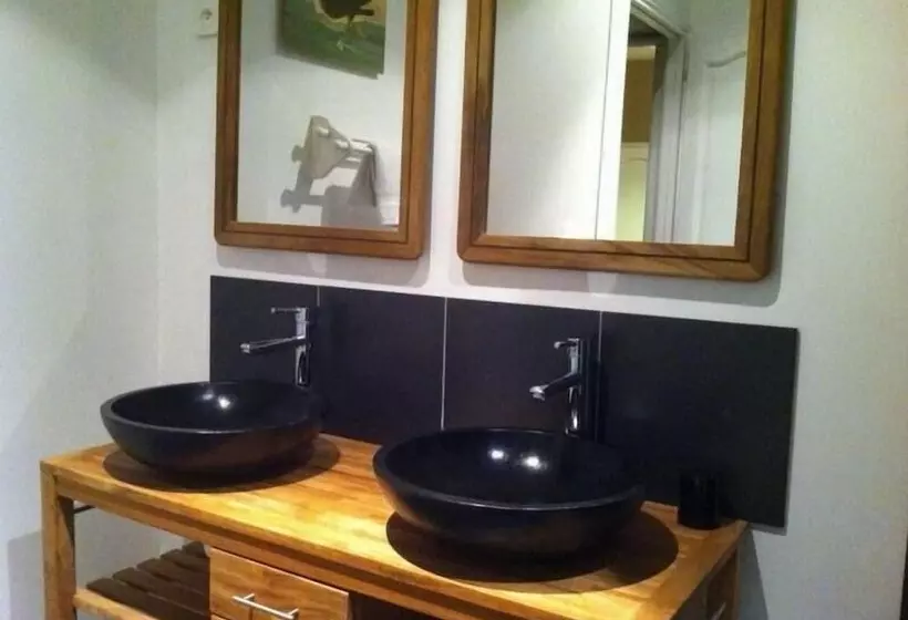 ベッドアンドブレックファースト Manoir De La Baronnie