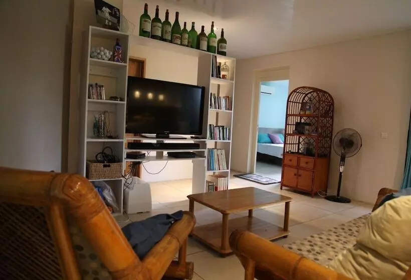 تختخواب و صبحانه Marama Lodge Tahiti