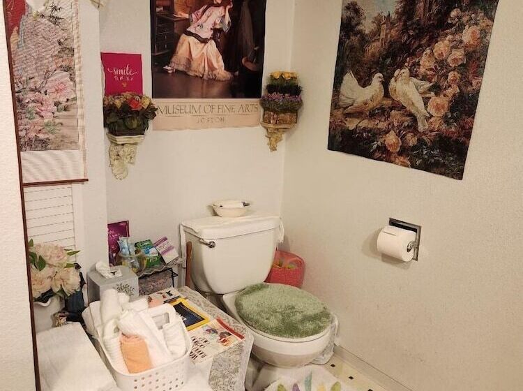 Bed and Breakfast Scott Creek Farm