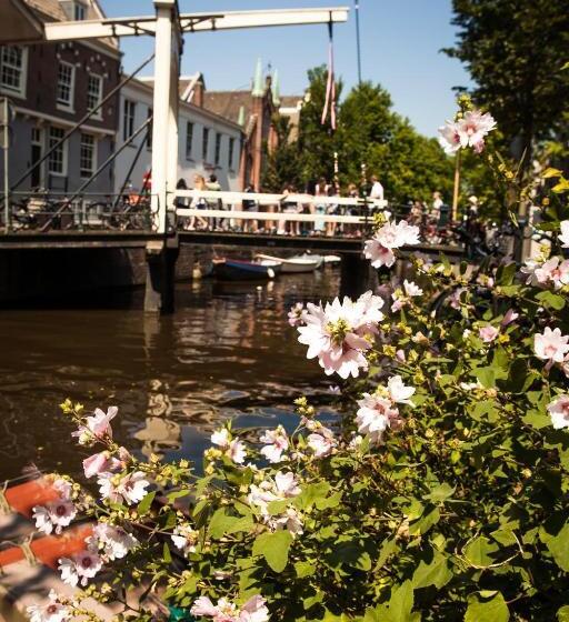 צימר Zwanestein Canal House