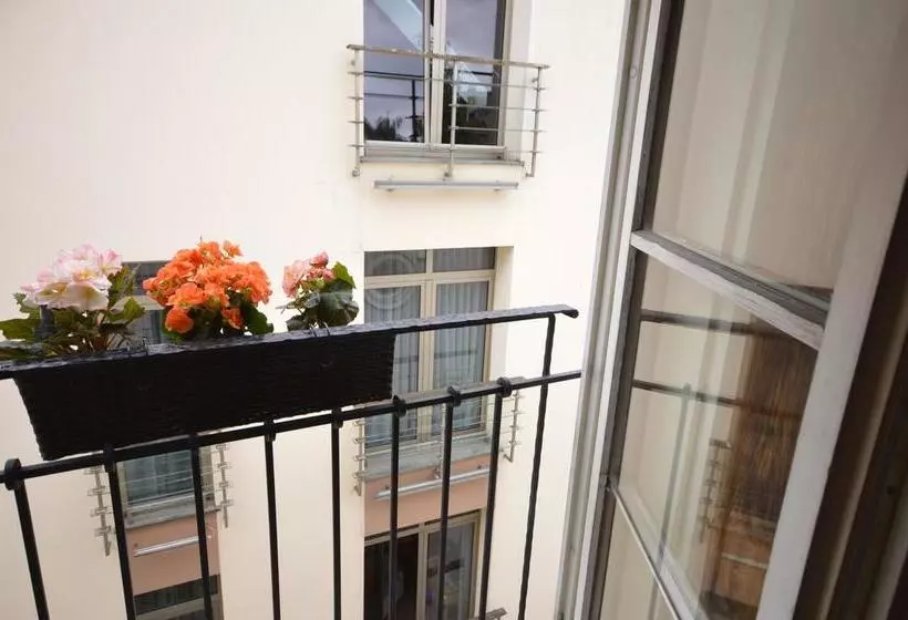 Doma Hostel