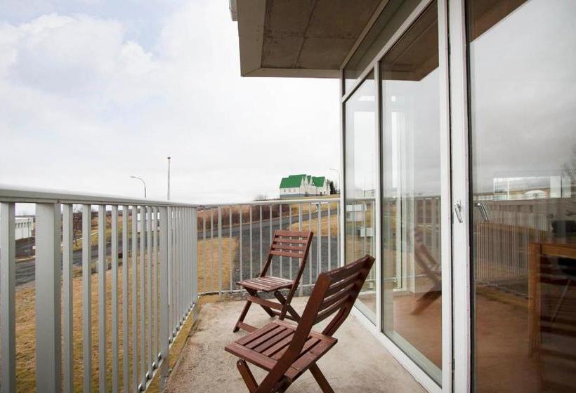 Golden Circle Apartments