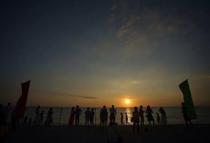 Hotelli Aureo La Union