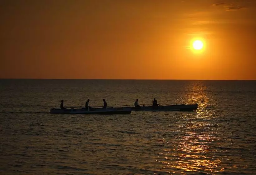 Hotelli Aureo La Union