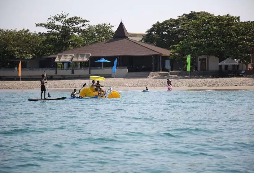 Hotelli Aureo La Union