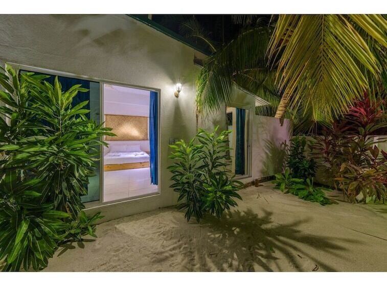 هتل Captains Residence By Vista