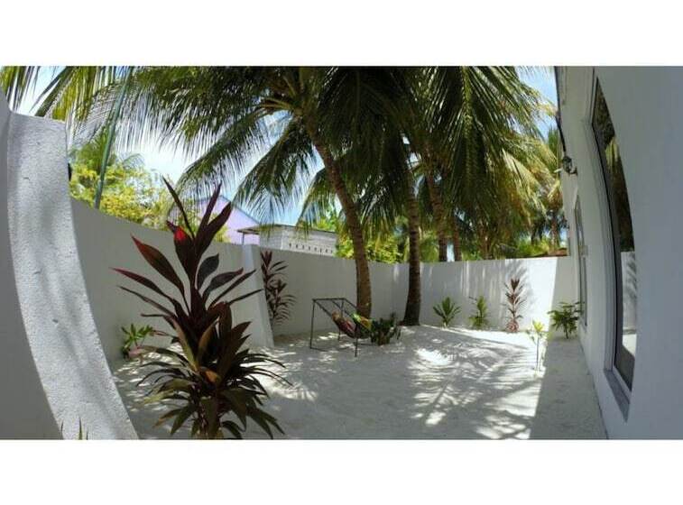 هتل Captains Residence By Vista