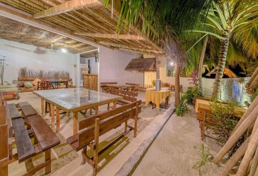 هتل Captains Residence By Vista