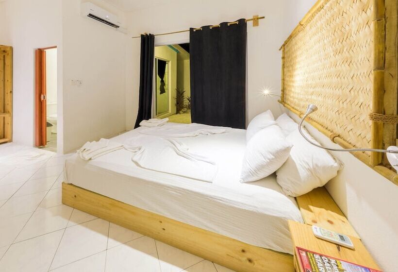 هتل Captains Residence By Vista