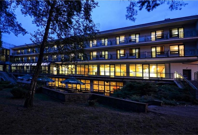 酒店 Green Park Conference Centre