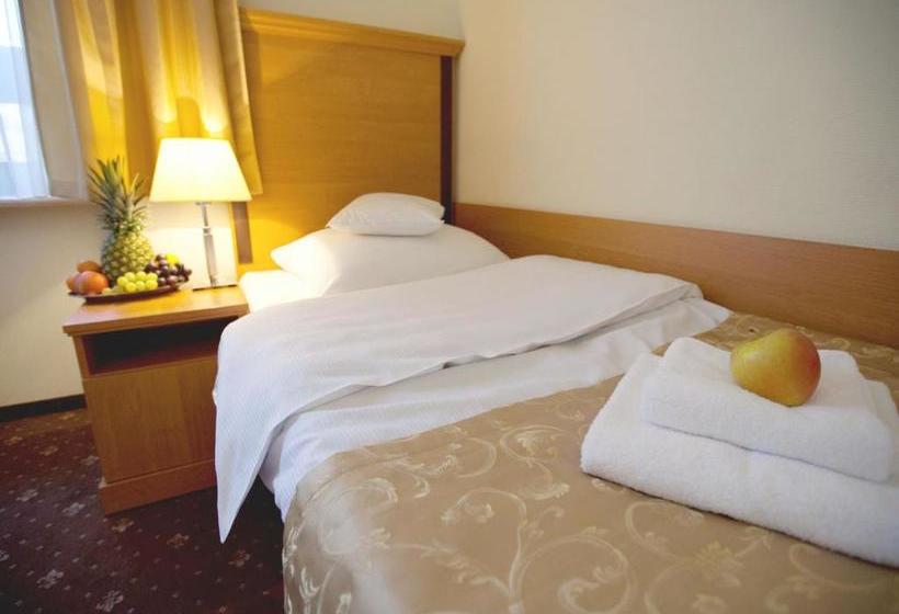 酒店 Green Park Conference Centre