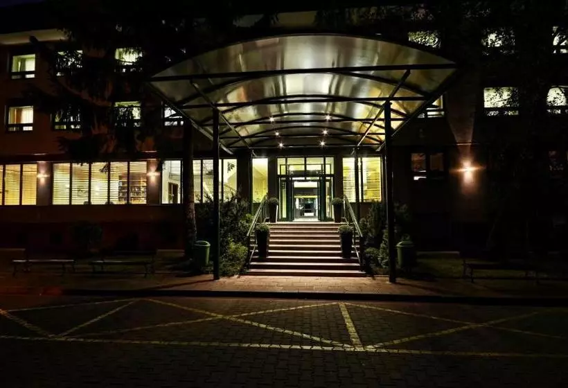 Hotelli Green Park Conference Centre