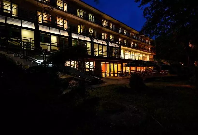 Hotelli Green Park Conference Centre