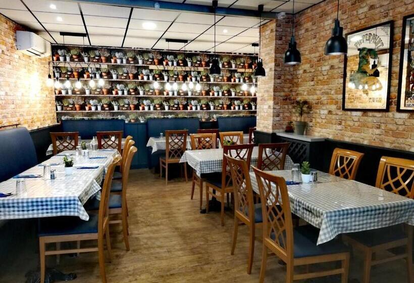 Hotel Hôtel De La Poste