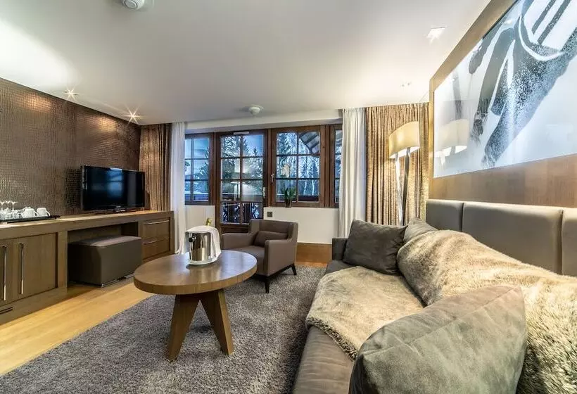 ホテル Hôtel Le Strato
