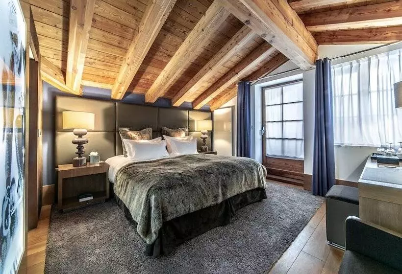 ホテル Hôtel Le Strato