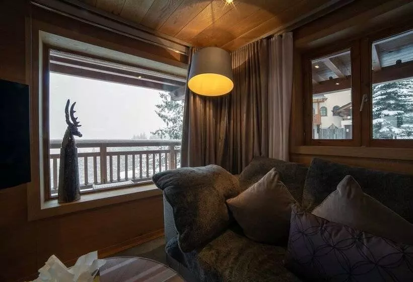 ホテル Hôtel Le Strato