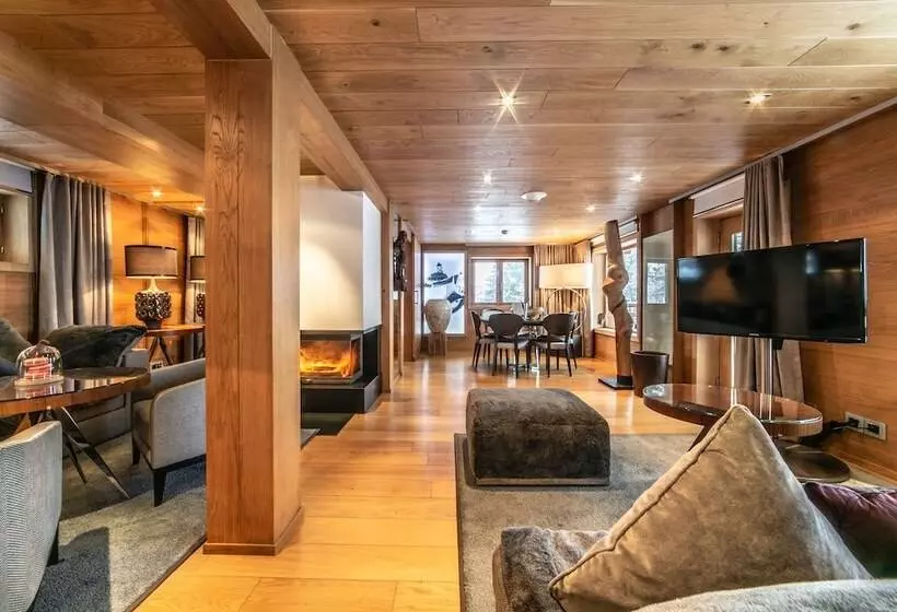 ホテル Hôtel Le Strato