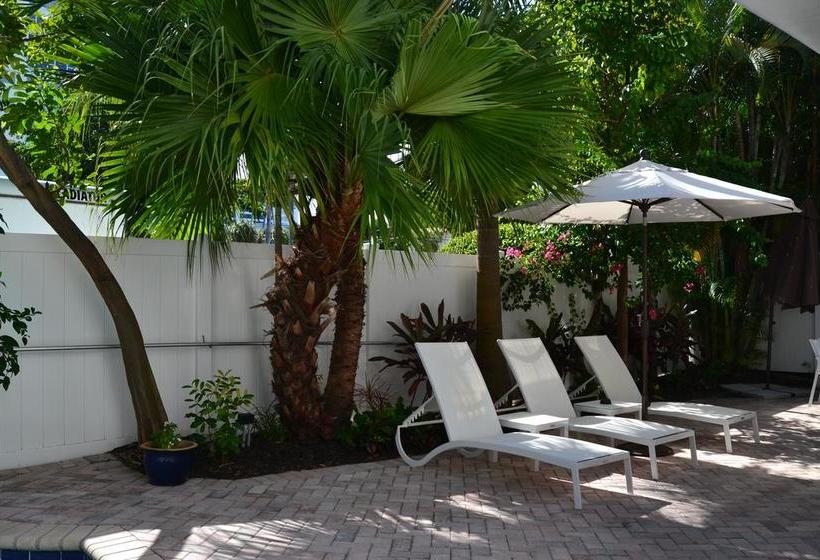 فندق Lush Royale a North Beach Village Resort - Gay Men Only