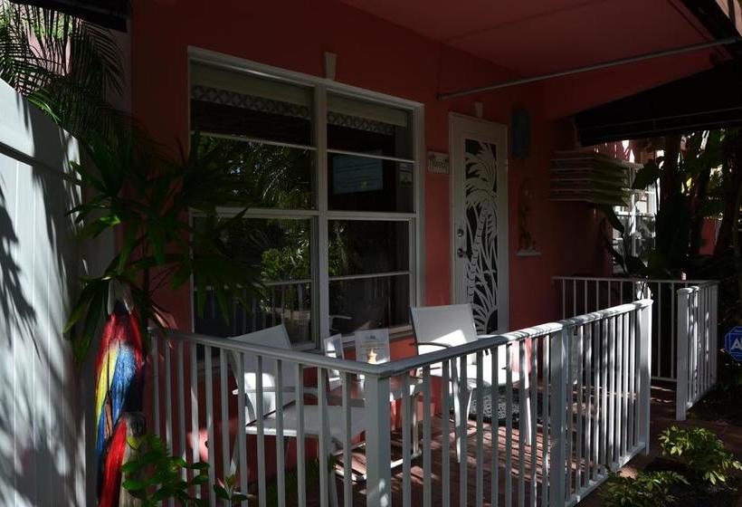 فندق Lush Royale a North Beach Village Resort - Gay Men Only