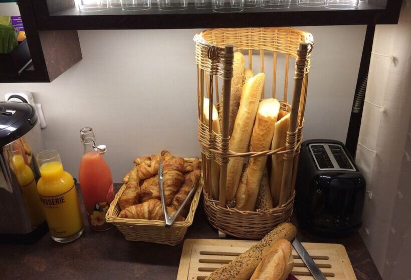 酒店 The Originals City, Hôtel Du Château, Pontivy