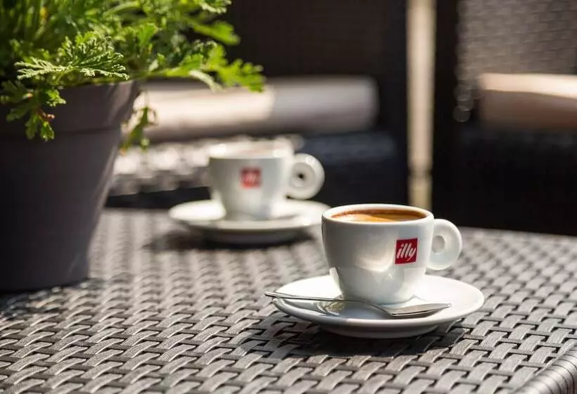 ホテル The Originals City, Hôtel Du Château, Pontivy