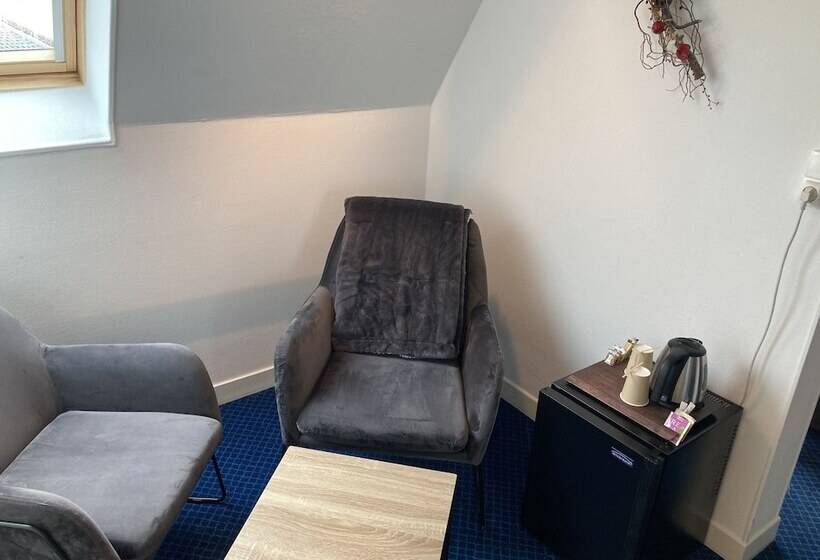 酒店 The Originals City, Hôtel Du Château, Pontivy