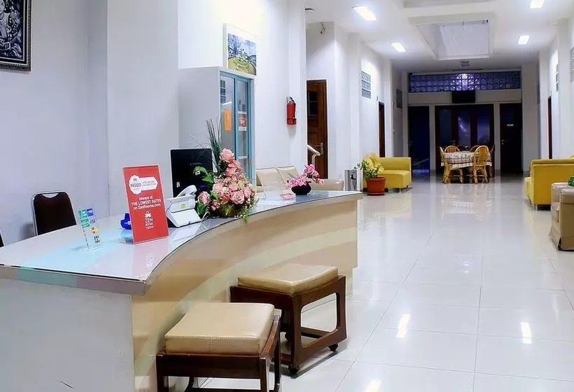 ホテル Zen Rooms Lengkong Besar
